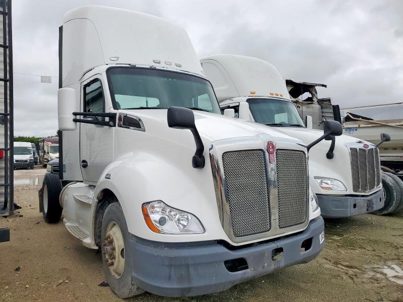 2015 KENWORTH T680 T680, null
