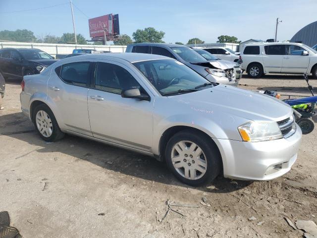 1B3BD4FB2BN558209 - 2011 DODGE AVENGER EXPRESS Srebrny zdjęcie 4