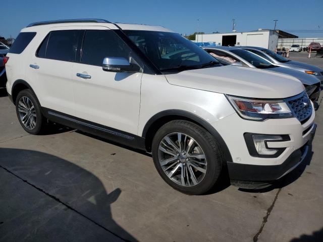 1FM5K8HT2HGC65613 - 2017 FORD EXPLORER PLATINUM WHITE photo 4