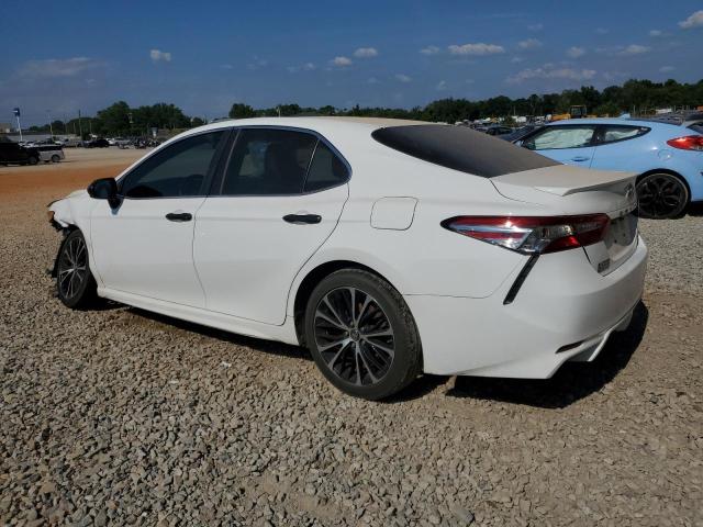 4T1B11HK1JU551139 - 2018 TOYOTA CAMRY L 白色 照片 2