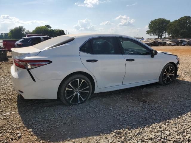 4T1B11HK1JU551139 - 2018 TOYOTA CAMRY L 白色 照片 3