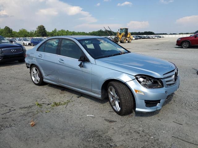 WDDGF4HB6DA834404 - 2013 MERCEDES-BENZ C 250 BLUE photo 4