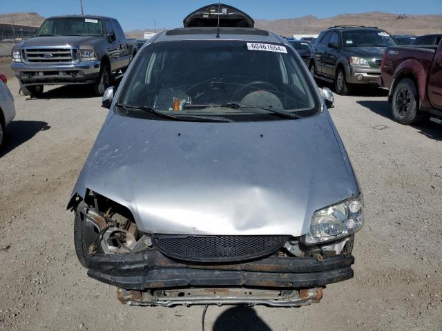 KL1TD66668B113751 - 2008 CHEVROLET AVEO BASE SILVER photo 5