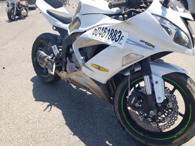 JKBZXJE18HA025766 - 2017 KAWASAKI ZX636 E WHITE photo 9