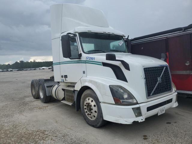 2014 VOLVO VN VNL, null