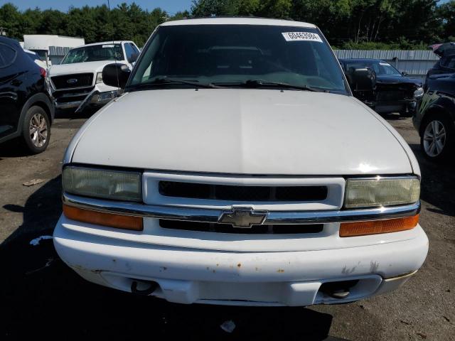 1GNDT13X24K106765 - 2004 CHEVROLET BLAZER WHITE photo 5