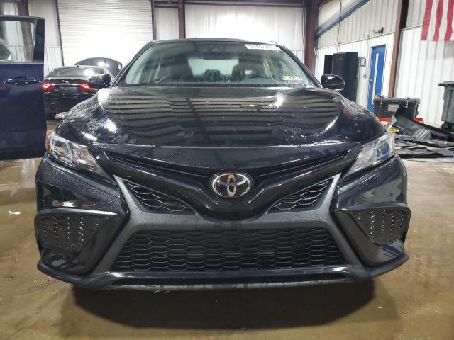 4T1G11AK7RU228550 - 2024 TOYOTA CAMRY SE NIGHT SHADE BLACK photo 5