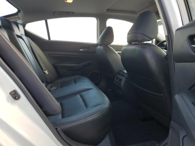 1N4BL4EV4KC109161 - 2019 NISSAN ALTIMA SL WHITE photo 10