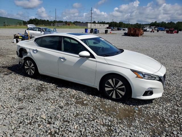 1N4BL4EV4KC109161 - 2019 NISSAN ALTIMA SL WHITE photo 4