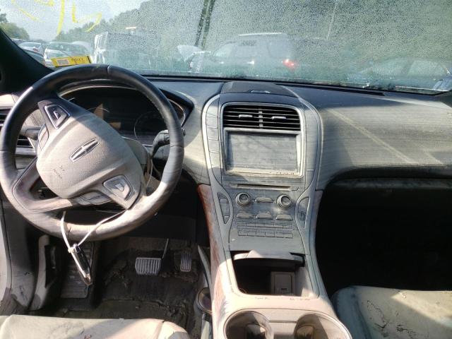 2LMTJ8LR3GBL60181 - 2016 LINCOLN MKX RESERVE თეთრი ფოტო 8