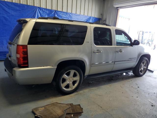 1GNSCKE08BR173050 - 2011 CHEVROLET SUBURBAN C1500 LTZ SILVER photo 3