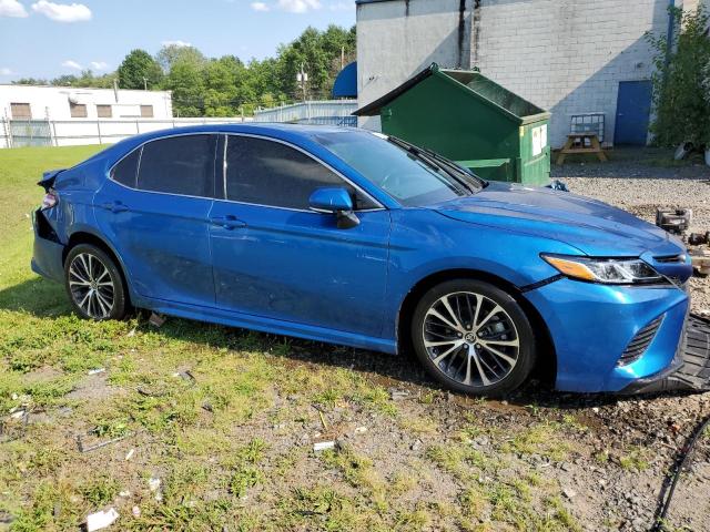 4T1M11AK5LU375525 - 2020 TOYOTA CAMRY SE BLUE photo 4