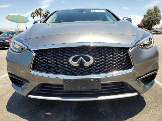 SJKCH5CP2JA044246 - 2018 INFINITI QX30 BASE GRAY photo 5