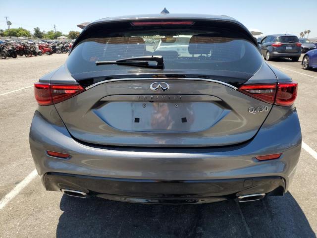 SJKCH5CP2JA044246 - 2018 INFINITI QX30 BASE GRAY photo 6