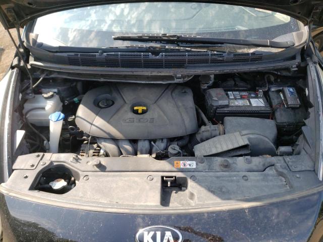 KNAHU8A32F7122368 - 2015 KIA RONDO BLACK photo 12