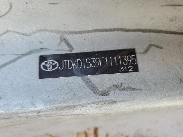 JTDKDTB39F1111395 - 2015 TOYOTA PRIUS C WHITE photo 12