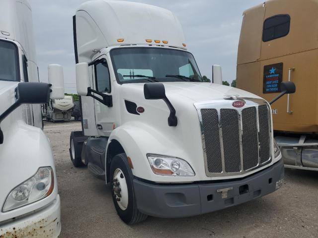 2018 PETERBILT 579, null
