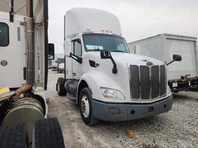 2016 PETERBILT 579, null