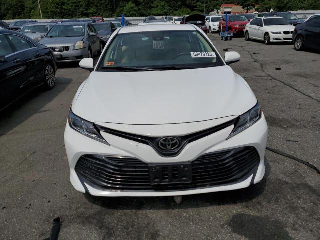 4T1B11HK9KU803690 - 2019 TOYOTA CAMRY L WHITE photo 5