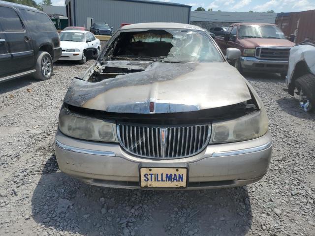 1LNHM81W41Y706878 - 2001 LINCOLN TOWN CAR EXECUTIVE TAN photo 5