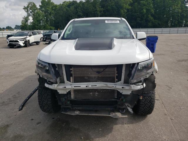 1GCGTEEN9J1174331 - 2018 CHEVROLET COLORADO ZR2 WHITE photo 5