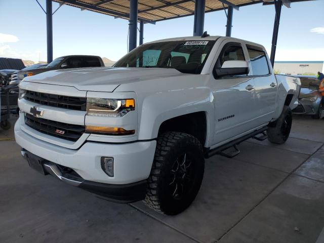 3GCUKREC6JG135841 - 2018 CHEVROLET SILVERADO K1500 LT WHITE photo 1