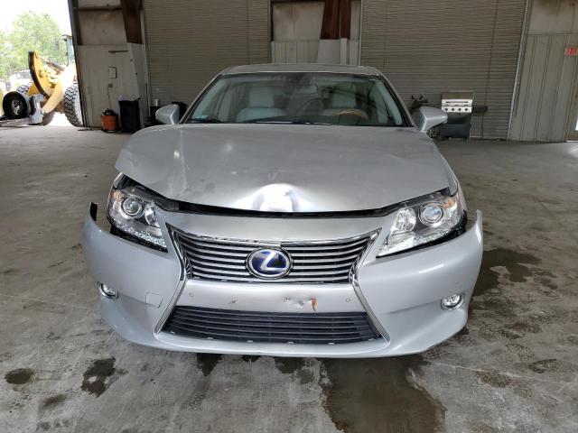 JTHBW1GG8F2081616 - 2015 LEXUS ES 300H SILVER photo 5