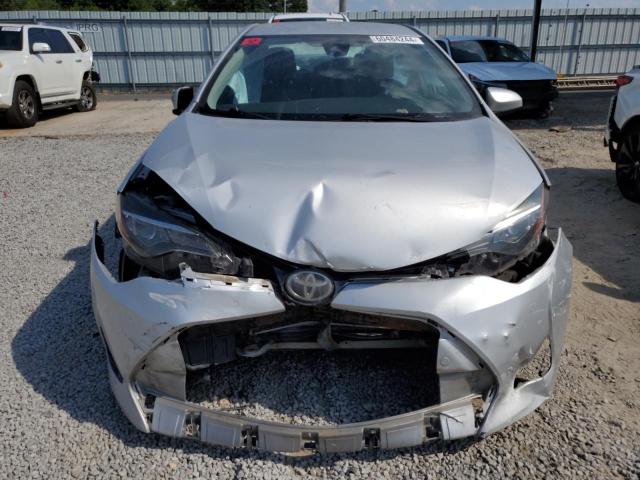 5YFBURHE3HP683895 - 2017 TOYOTA COROLLA L SILVER photo 5