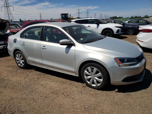 3VWDZ7AJ2BM381323 - 2011 VOLKSWAGEN JETTA SE SILVER photo 4