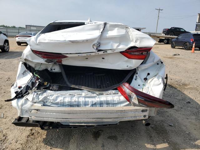 4T1C11AK3RU917290 - 2024 TOYOTA CAMRY LE 白色 照片 6