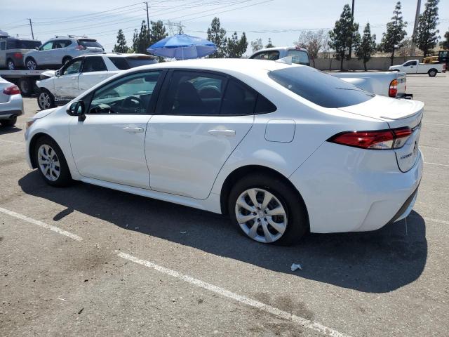 5YFEPMAE9MP222146 - 2021 TOYOTA COROLLA LE თეთრი ფოტო 2