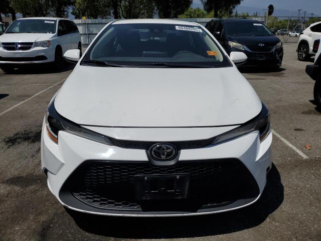 5YFEPMAE9MP222146 - 2021 TOYOTA COROLLA LE თეთრი ფოტო 5