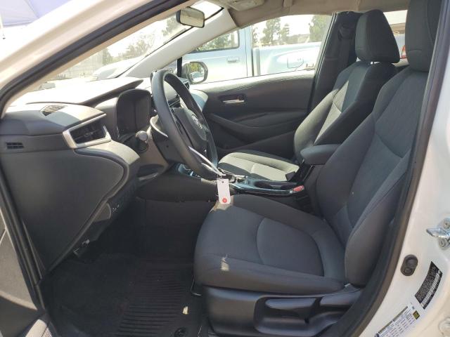 5YFEPMAE9MP222146 - 2021 TOYOTA COROLLA LE თეთრი ფოტო 7