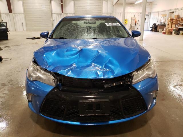 4T1BF1FKXHU776545 - 2017 TOYOTA CAMRY LE BLUE photo 5