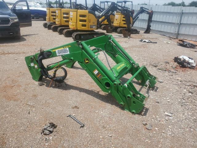 2022 JOHN DEERE 520M, null