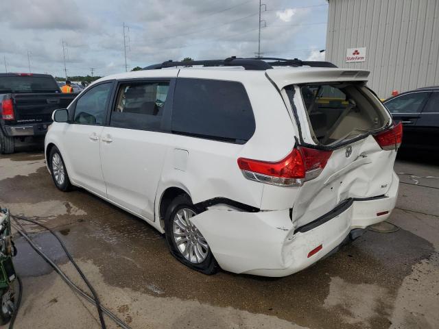 5TDYK3DC6BS069293 - 2011 TOYOTA SIENNA XLE WHITE photo 2