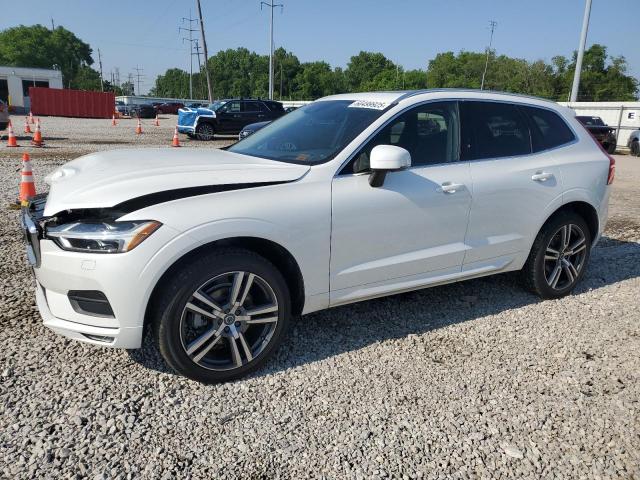 2020 VOLVO XC60 T5 MOMENTUM, null