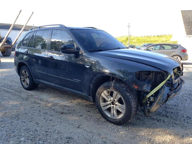 5UXZW0C57BL659416 - 2011 BMW X5 XDRIVE35D BLACK photo 4