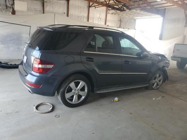 4JGBB8GBXAA622346 - 2010 MERCEDES-BENZ ML 350 4MATIC GRAY photo 3