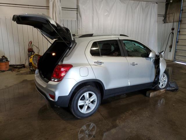 KL7CJLSB0LB000595 - 2020 CHEVROLET TRAX 1LT SILVER photo 3