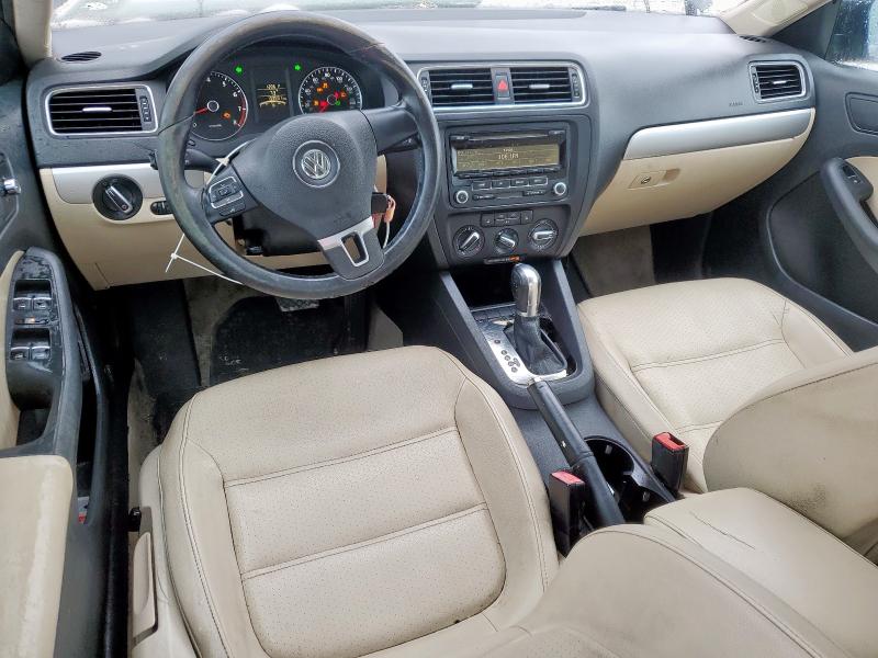 3VWDX7AJ6DM212379 - 2013 VOLKSWAGEN JETTA SE 黑色 照片 8