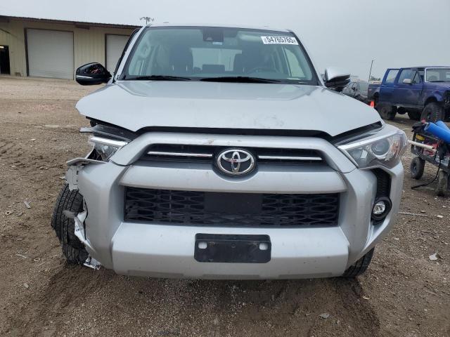 JTEFU5JR6P5297888 - 2023 TOYOTA 4RUNNER SR5 SILVER photo 5