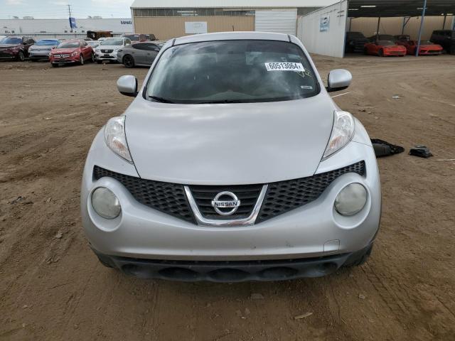 JN8AF5MV9ET356561 - 2014 NISSAN JUKE S SILVER photo 5