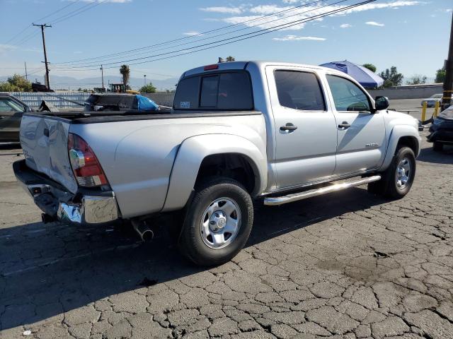5TFJU4GN8CX018453 - 2012 TOYOTA TACOMA DOUBLE CAB PRERUNNER SILVER photo 3