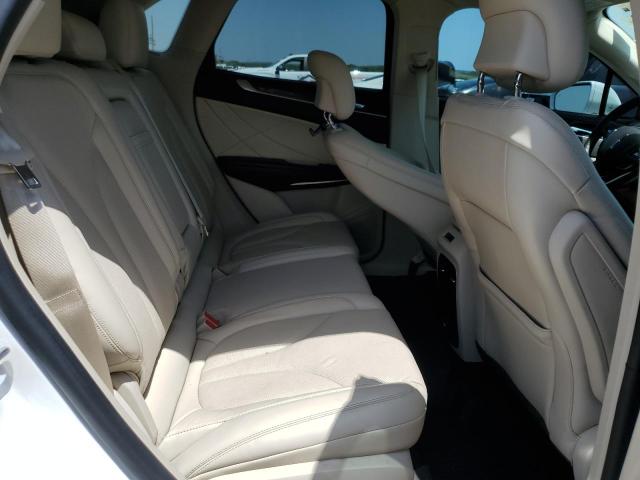 5LMCJ3C99KUL47336 - 2019 LINCOLN MKC RESERVE WHITE photo 10
