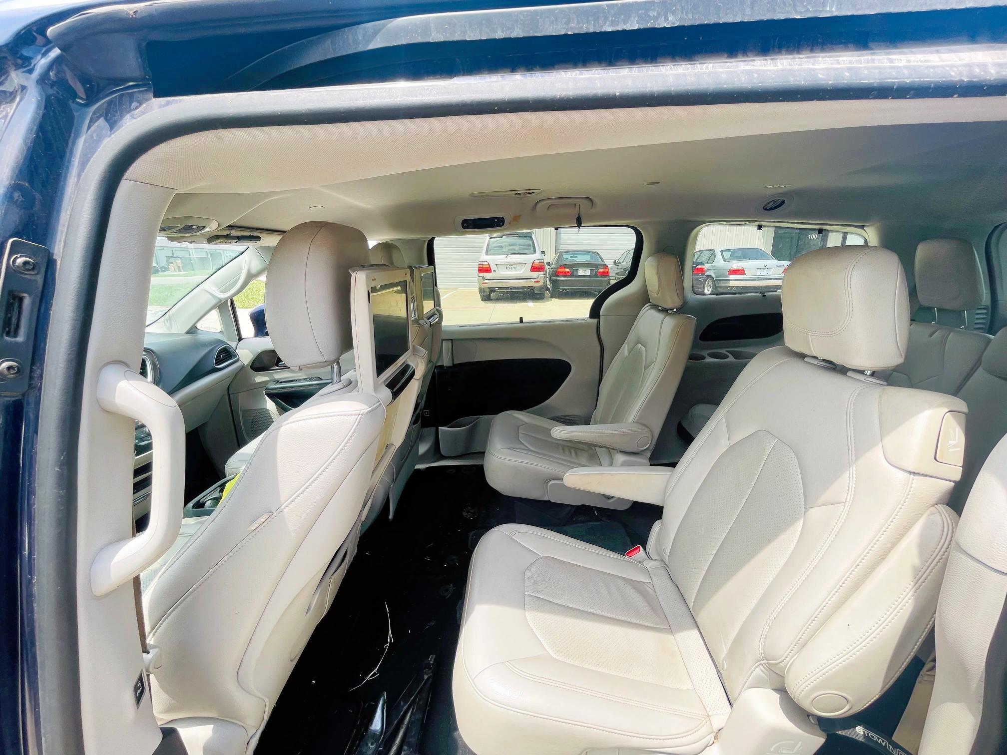 2C4RC1EG2HR811746 - 2017 CHRYSLER PACIFICA TOURING L PLUS BLUE photo 9