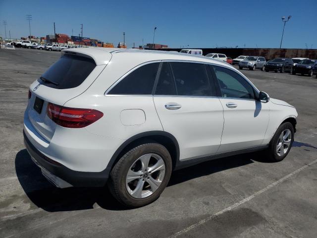 WDC0G4JB3JV105875 - 2018 MERCEDES-BENZ GLC 300 WHITE photo 3