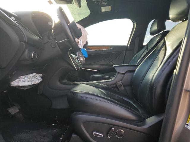 5LMCJ3D92KUL19098 - 2019 LINCOLN MKC RESERVE თაფლისფერი ფოტო 7