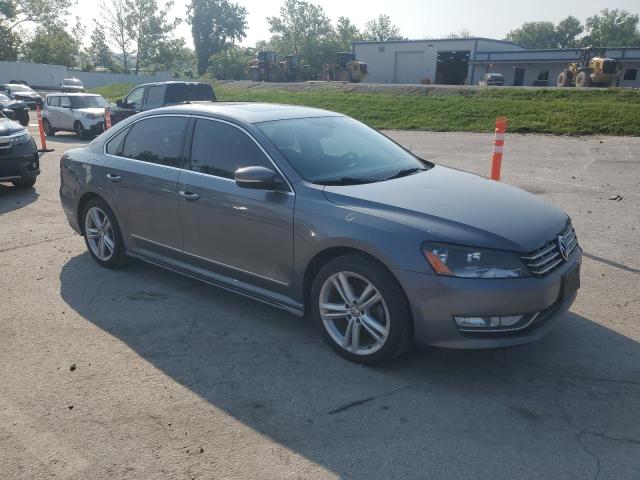 1VWCM7A34FC108922 - 2015 VOLKSWAGEN PASSAT SEL GRAY photo 4