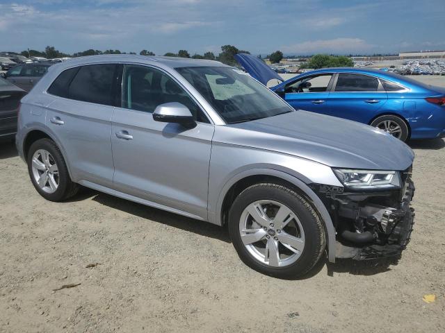 WA1BNAFY2J2234945 - 2018 AUDI Q5 PREMIUM PLUS SILVER photo 4